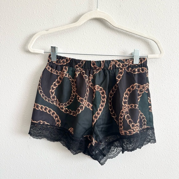 NWT Revolve Plush Chain Link Pajama Set Size Small - Picture 8 of 12